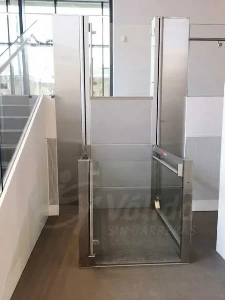 elevador de curt recorregut movilidad reducida airux valida sin barreras